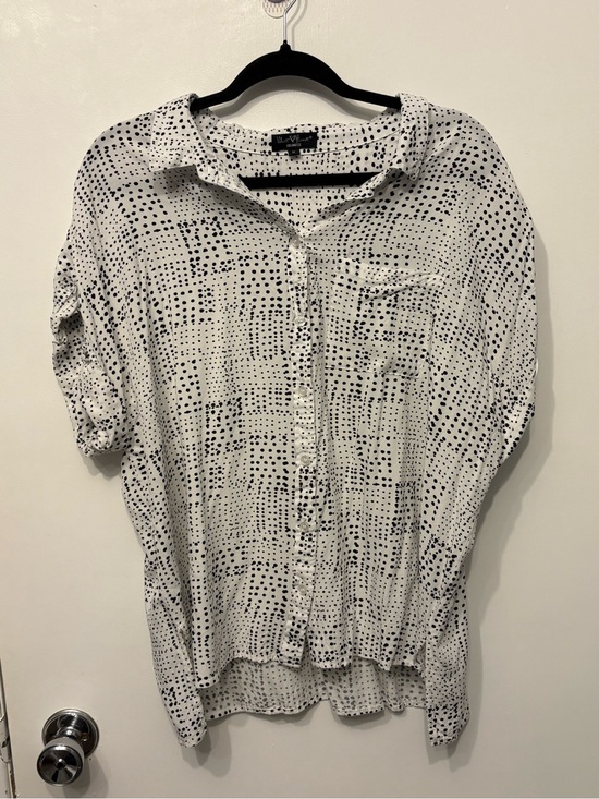 Velvet Heart Tops - Velvet Heart Spot-Print Button-Up Shirt - White/Black by